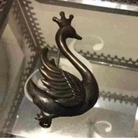 Vintage swan Brooch - Picture 2 of 2